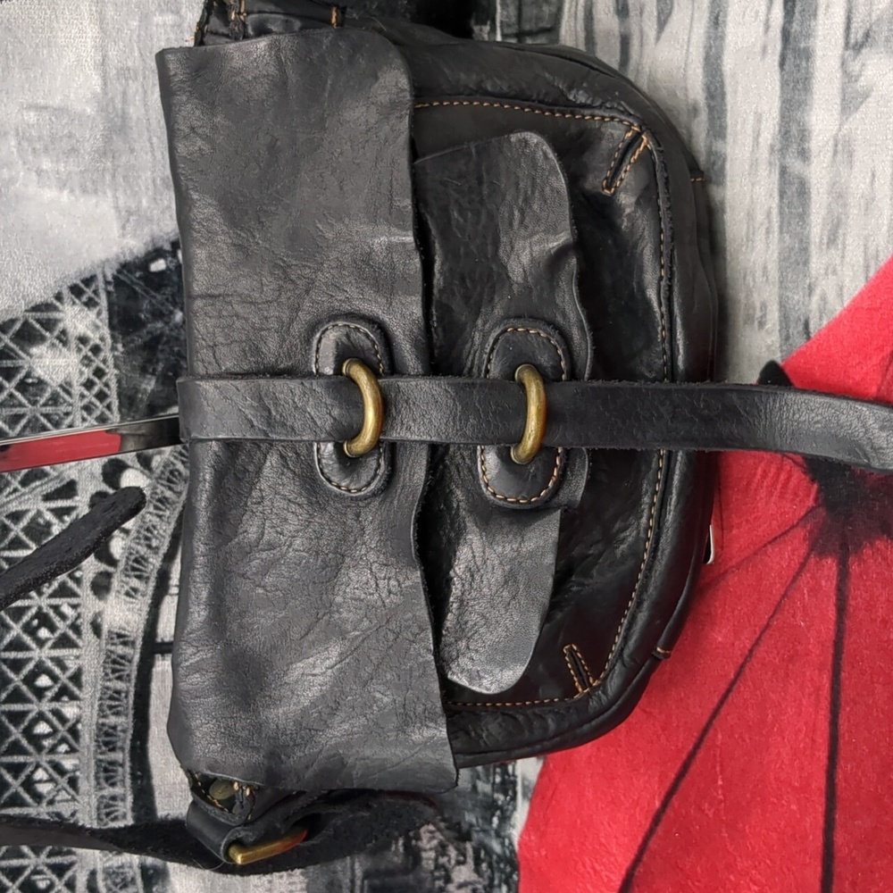 Campomaggi Black Leather Crossbody Bag